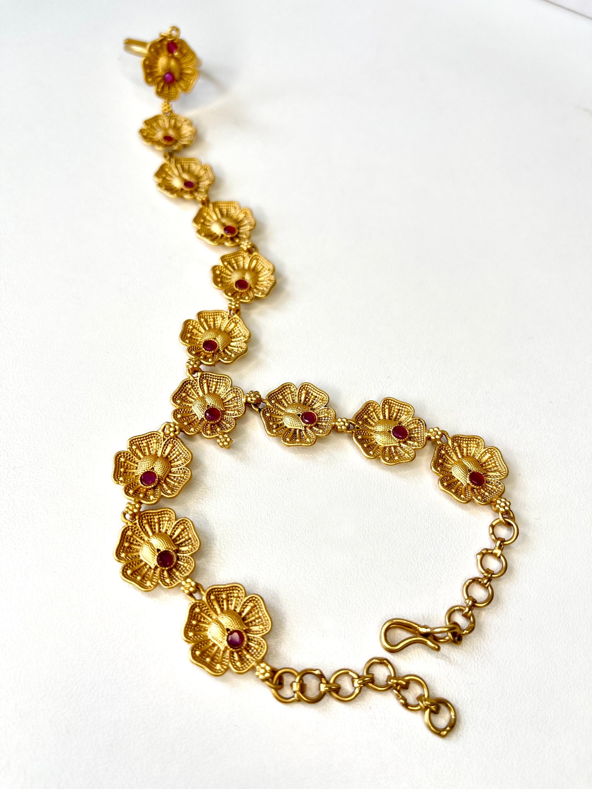 Gold Flower Hand Chain - Fergadot London