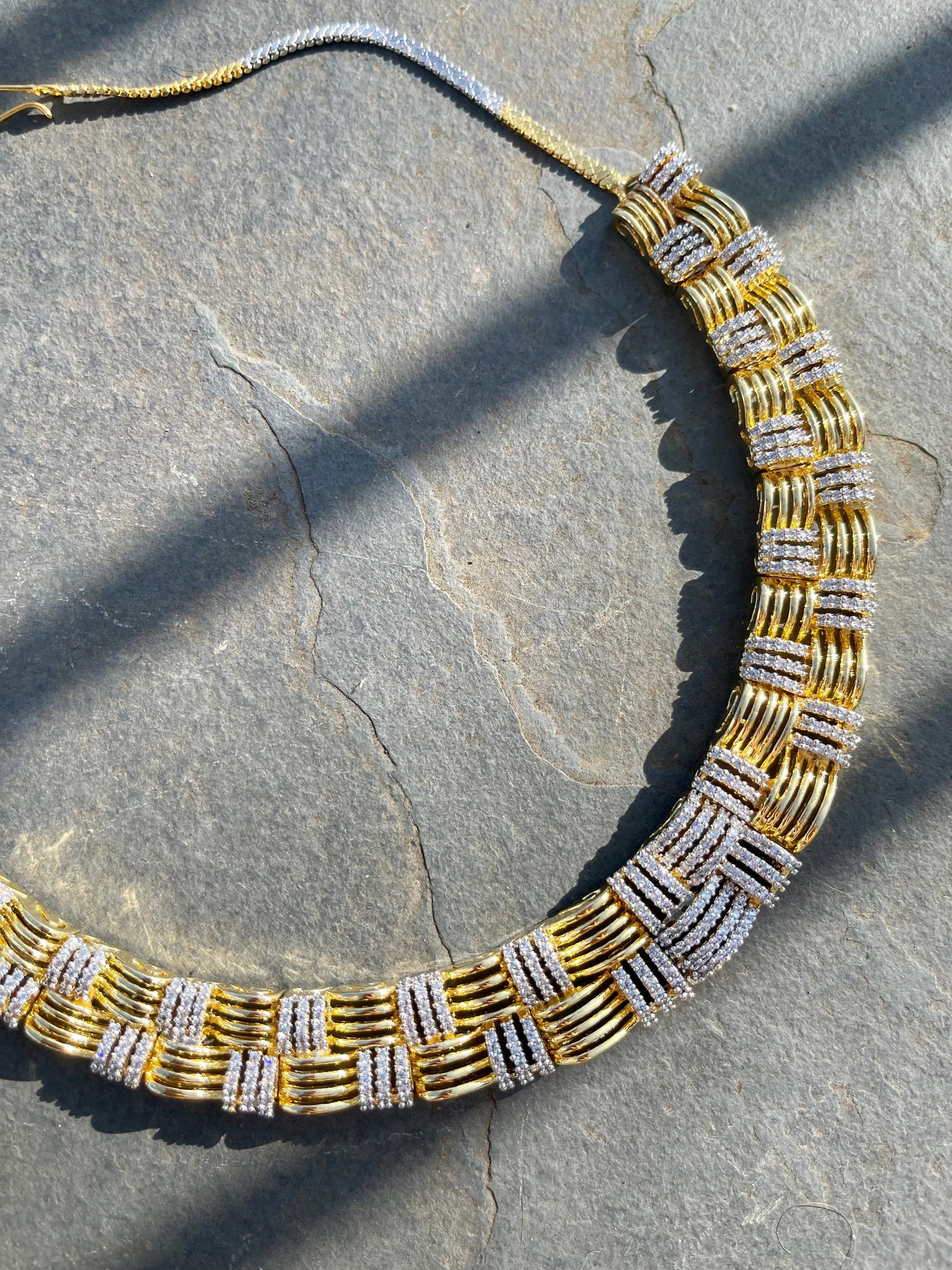 Gold Knit Necklace Fergadot